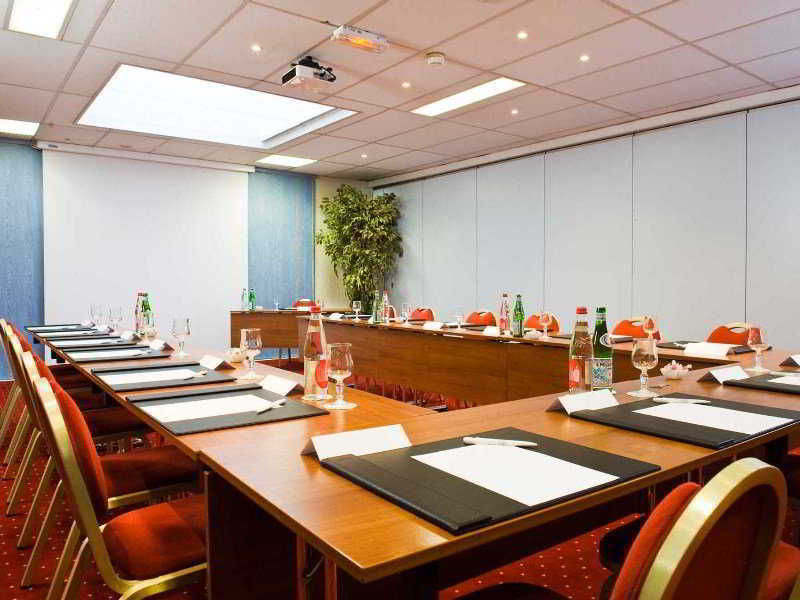 Express Centre By Ihg 3*
